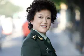 好演员宋春丽：为事业放弃生育，40岁做试管，61岁终于当上母亲图片