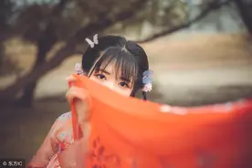 故事：她丈夫来监狱看她，给她一顿羞辱后才肯放过她的家人图片