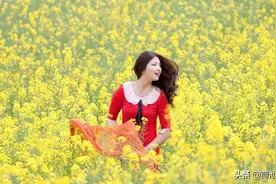 「超高清」美人美景，待到山花烂漫时，她在丛中笑(三)图片