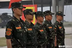剧中王艳兵和李二牛是士兵，何晨光是军官，小编为你解答图片