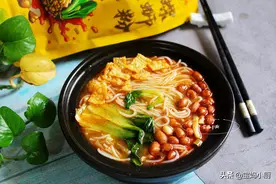 靠臭味出圈的螺蛳粉，你是否真的会煮？这回终于做对了，果真好吃图片