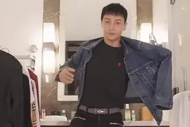 陈志朋瘦没了油腻感，留寸头穿牛仔外套好帅，不像是50岁的大叔图片