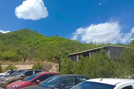 长城脚下烤全羊，美！图片