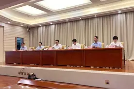 【教育整顿进行时】惠州市检察院向转隶政法干部传达队伍教育整顿相关精神图片