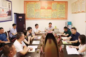 毕节市委常委、宣传部部长何云江到赫章县调研教师绩效改革工作图片