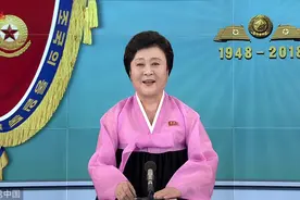 朝鲜75岁“咆哮式”女主播李春姬宣布退休 大家叫她“粉红佳人”图片