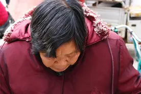 女人年龄变大，身上出现的怪味道是从哪来的？图片