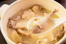 坐月子喝骨头汤就行？医生：“吃鸡”才是王牌，但公、母鸡有区别图片