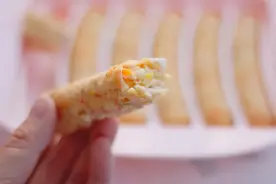 春天吃什么补钙？教你不用肠衣做虾肠，0添加剂，老人小孩都爱吃图片