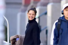 凯蒂·霍尔姆斯(Katie Holmes)图片