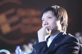 小米这5年，营收增长了1000多亿，雷军还是输给了董明珠？视频封面