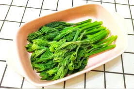又到了南瓜藤挑战舌尖上的美味时刻，你喜欢凉拌还是清炒呢？图片