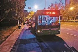 达城公交“学生 专线”正式运营 个别市民不听劝执意上车图片