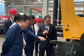湖南省副省长陈飞：升级建设“3+3+2”产业集群 打造国家重要先进制造业高地图片