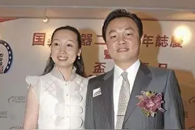 黄光裕终于出狱，背后的女人苦等12年，陪他东山再起图片