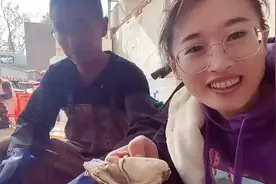 小璐带你去看看乳山的海蛎子，真是太涨知识了图片