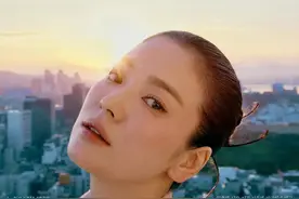 宋慧乔没有了刘海，就像四千年没有了垫肩图片