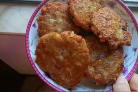 家常藕饼的做法，零失败，需要的拿走，欢迎关注转发，谢谢图片