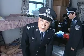 金库被盗25万现金，手枪失踪，凶手竟一直藏在警察身边，悬疑剧图片