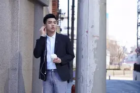 休闲西装搭配男装，简约大方的穿搭示范，更加帅气有型图片