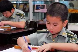 河南8岁男孩被军校录取，费用由国家承担，提前拿到“金饭碗”图片