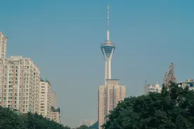 别人的339，成都人的猛追湾电视塔！图片