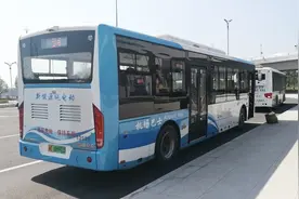 乘94路公交从泸州云龙机场去城区，需要多少时间，沿途景色怎样？视频封面