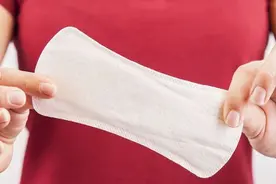 来月经时，若女性出现这三种特征，说明子宫还比较干净，值得庆贺图片
