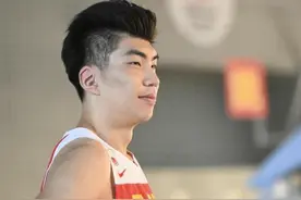 身高2米21，小姚明加盟浙江男篮！从这3点看，广东卫冕无望了？图片