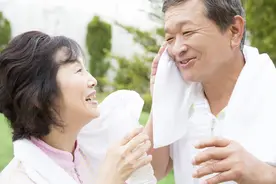 夫妻生活能持续到多少岁？什么时候停止比较科学？尽量了解一下图片