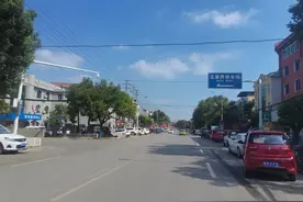 江夏东部有个结界，一边穿越过去，一边展望未来图片