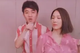 李亚男官宣怀二胎后首露面，踩高跟和老公跳舞满脸疲惫图片