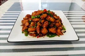 鸡胸肉太柴？一招解决，再加点它，入口酥，落口香，天天都想吃。图片