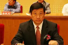 从石油工人到石油大亨，再身陷囹圄: 一位"红顶商人”的陨落图片
