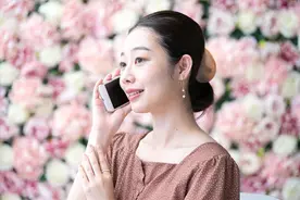 女子参加弟弟婚礼，被下逐客令：她不是我姐，早吃完早走图片