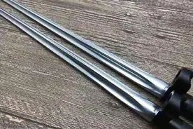 当代部队中，为何不再使用三棱军刺？图片