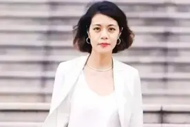 作为“复旦女神”，陈果曾红极一时，因将“耄耋”读错而“翻车”图片
