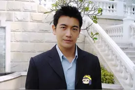 在娱乐圈23年从未“沾花惹草”，他就是45岁的张智尧，祝早脱单图片