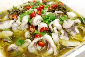 “厦门老字号”周正水煮鱼，也是从农村包围城市的典型，24家店啦图片