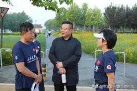 奔跑吧，我的警察兄弟!图片