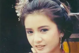 与梁朝伟同居6年分手，独自把儿子抚养长大，如今儿子是她的骄傲图片