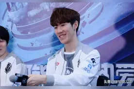 输给iG后 VG上单Rank开始练滑板鞋 但战绩真没TheShy内味图片