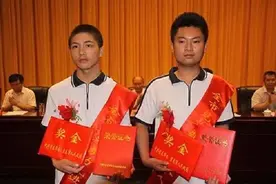 江西两位夺刀少年：为救全车人错过高考，谢绝保送清华，现状如何图片