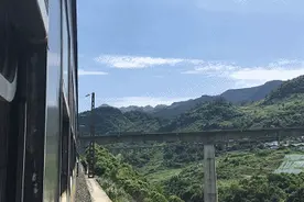 最低票价2元！遵义的这趟绿皮车火了！图片