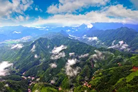 时评：“三眼”看中国经济非凡奇迹图片