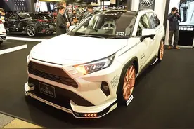 文能大嘴玩低趴，武能升高搞越野，看看七种风格改装的丰田RAV4图片