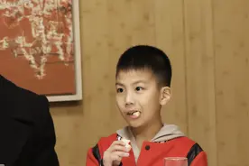 胡军儿子康康又高又帅又出息！为《长津湖》剧本提意见被导演采纳图片