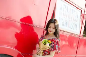 朗诵：岁月深处，做一个有质感的女人图片