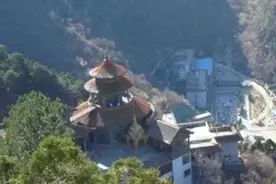 观光游览王母山 意外拾到宝贝图片