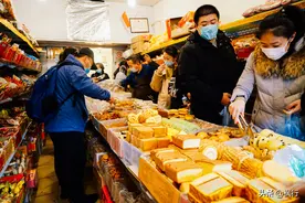 北京南城这条胡同，满是烟火气，传统点心馒头羊头肉都是必备年货图片